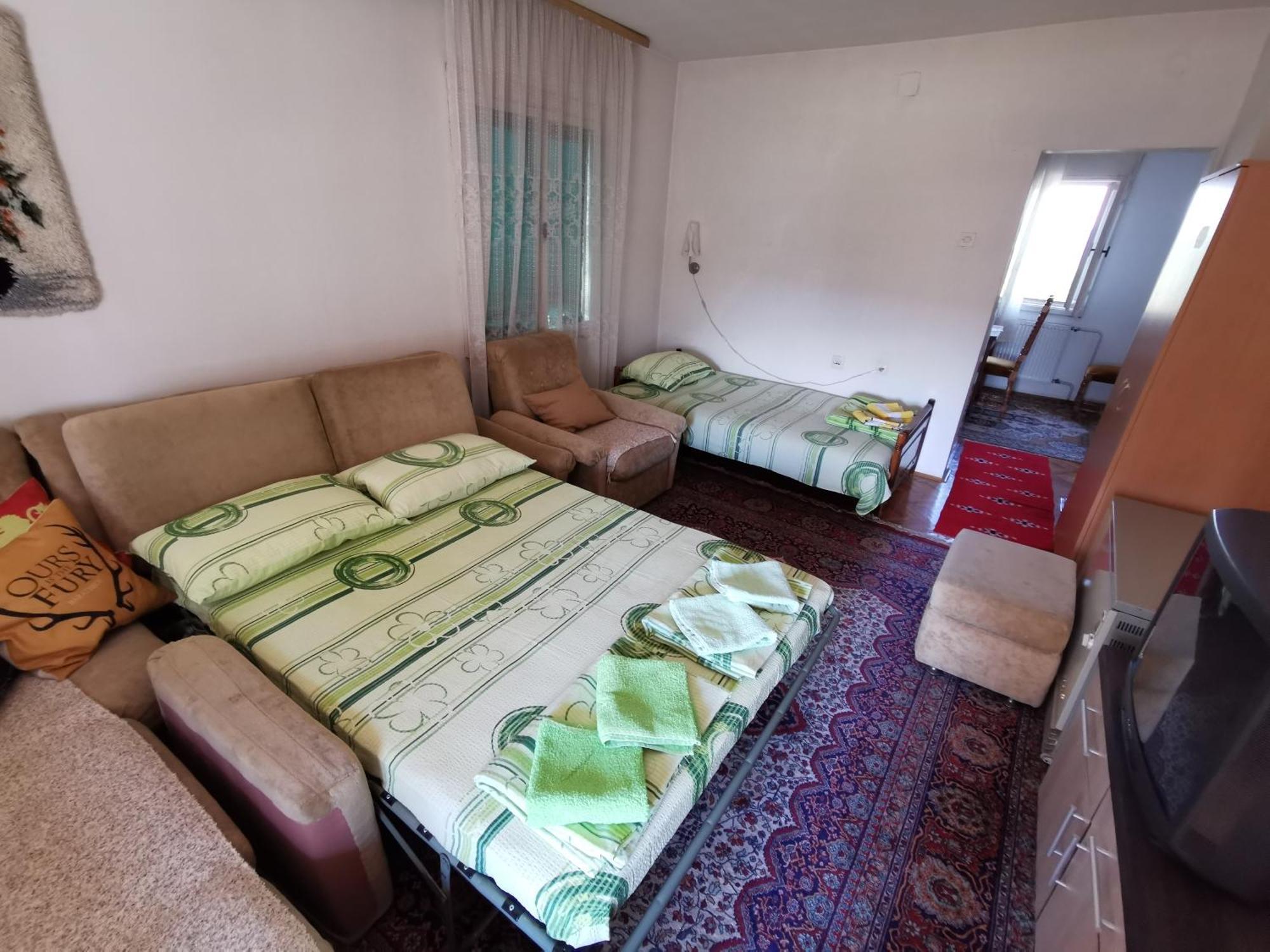 Apartments Domacinstvo Nikolic Валево Экстерьер фото