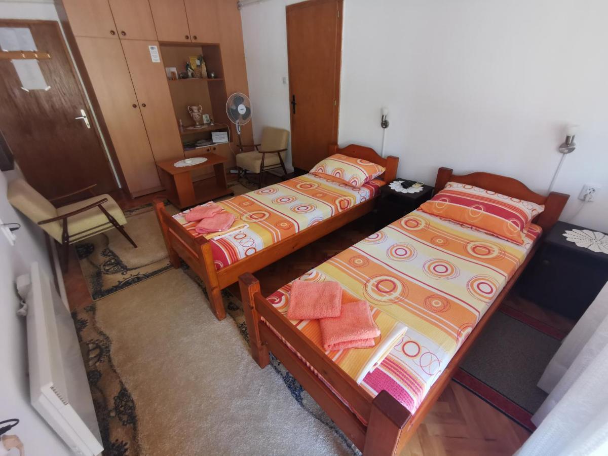 Apartments Domacinstvo Nikolic Валево Экстерьер фото