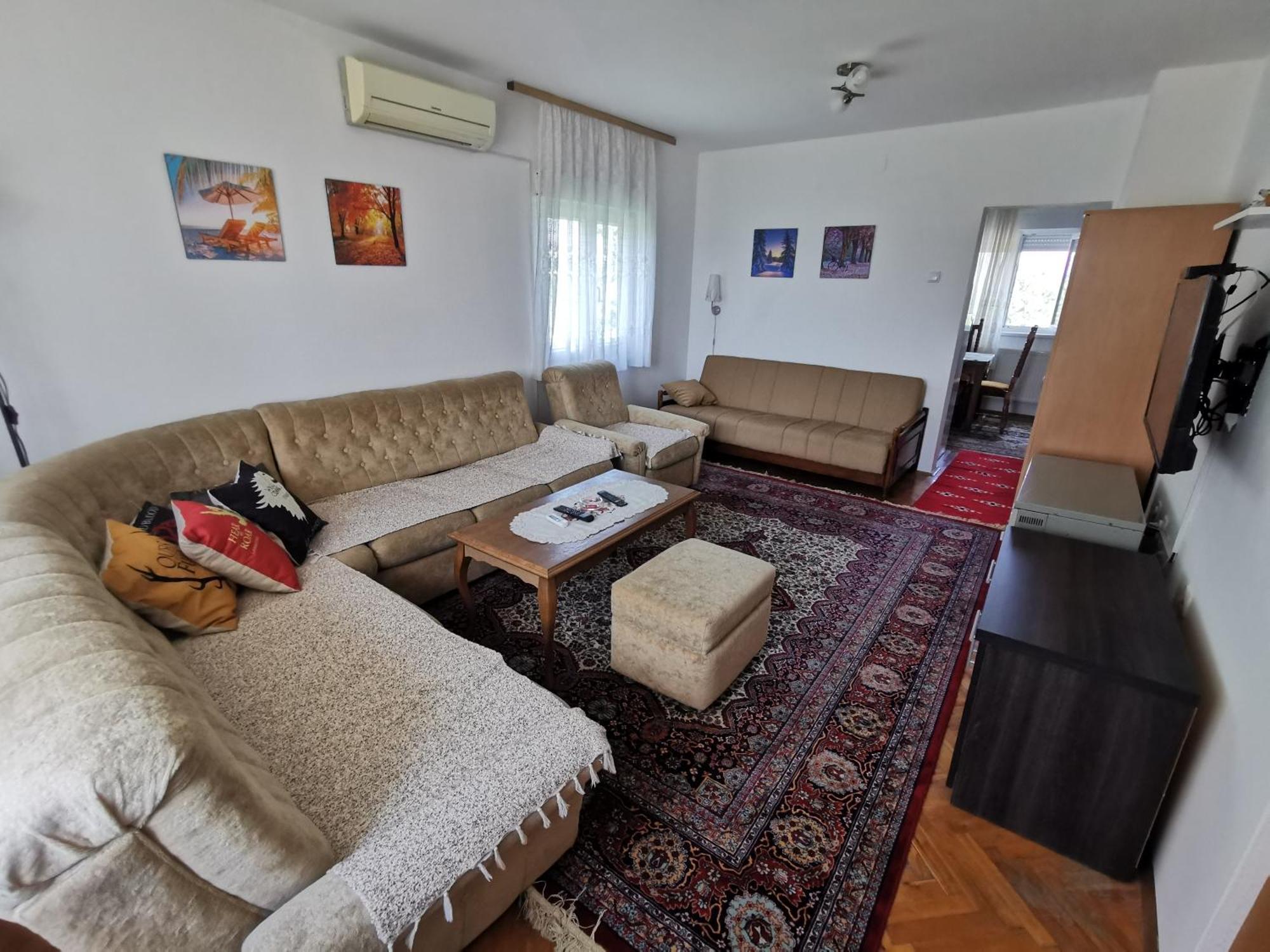 Apartments Domacinstvo Nikolic Валево Экстерьер фото