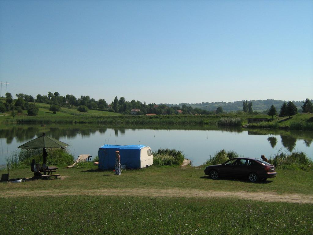 Apartments Domacinstvo Nikolic Валево Экстерьер фото